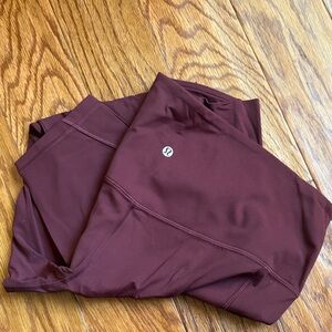 Lululemon burgundy capri 18 LN
